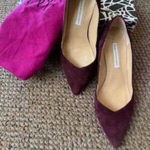 Diane VonFurstenburg 3.5 in heels size 9M Burgundy Suede, original bag and box